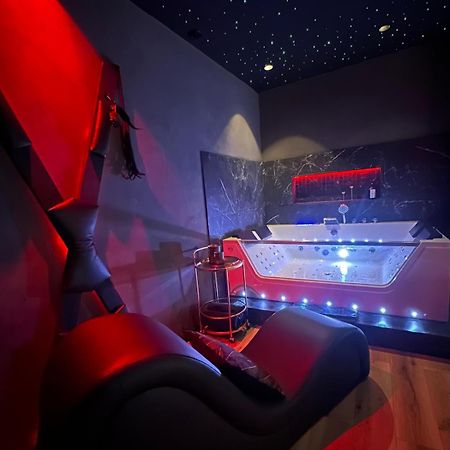 Loveroomxspa Bourg-Saint-Christophe 外观 照片